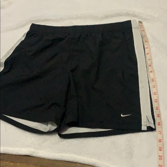 Nike short size L - Picture 5 of 6